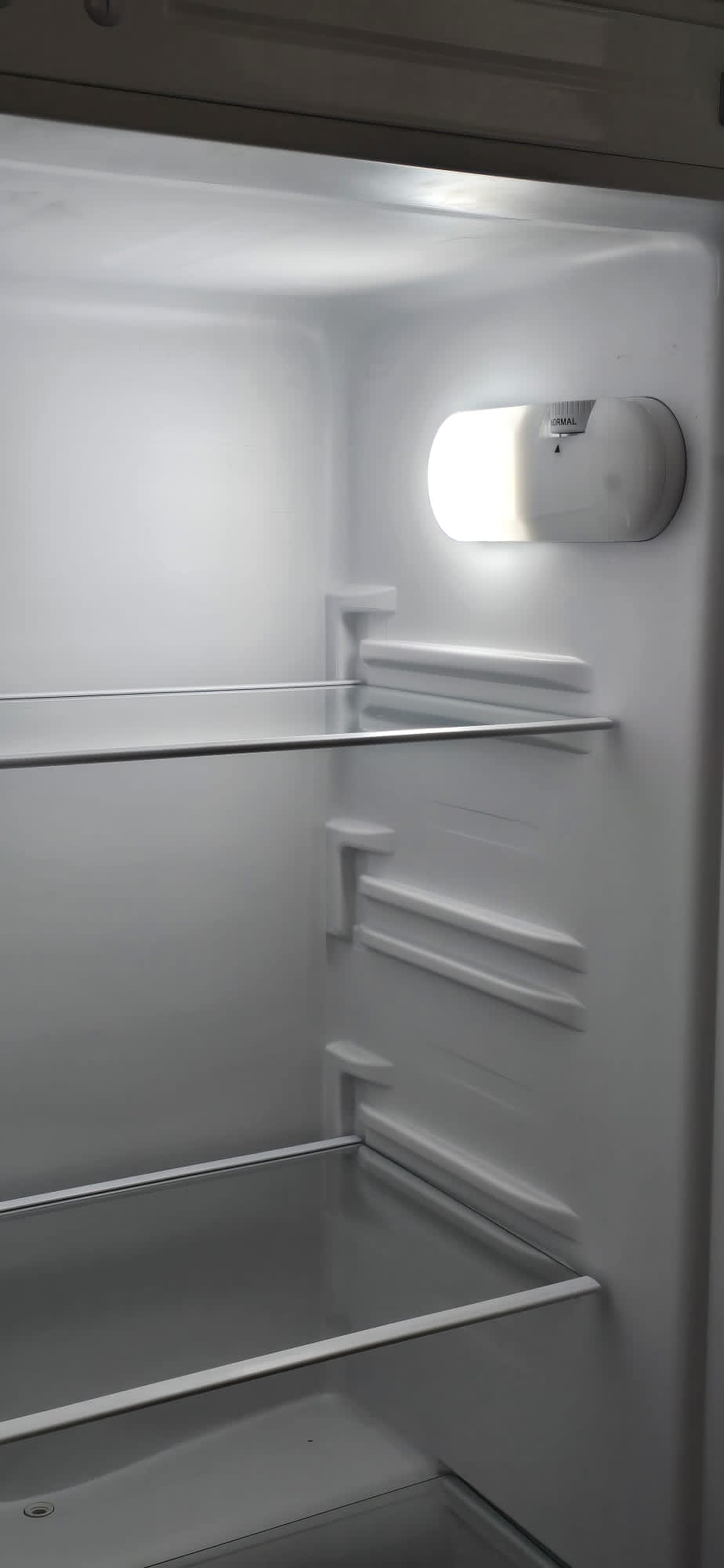 Frigorífico 2 Puertas Elecsan F2P15647S, Color Gris Grafito, Eficiencia A++/E (Bajo Consumo) , Puertas Reversibles, Medida 148Cm (Alto) X 44,5Cm (Ancho) X 49,6Cm (Fondo)